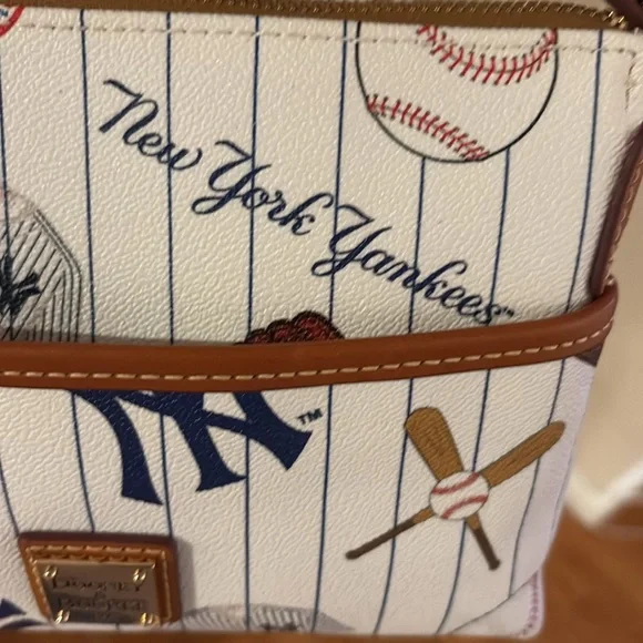 Dooney & Bourke New York Yankees Crossbody Bag - Picture 16 of 16